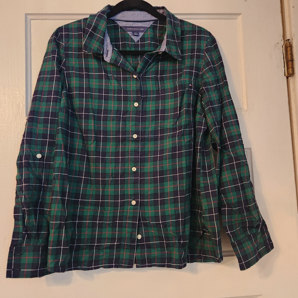 Tommy Hilfiger Women’s Flannel Shirt, Green Red Plaid Button Down Size Large EUC